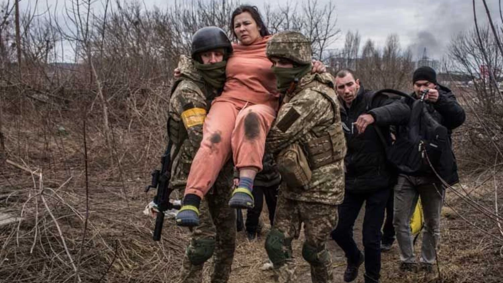 أوكرانيا تستعين بخبرات السوريين في مجال الإسعاف والإنقاذ بأماكن الحروب