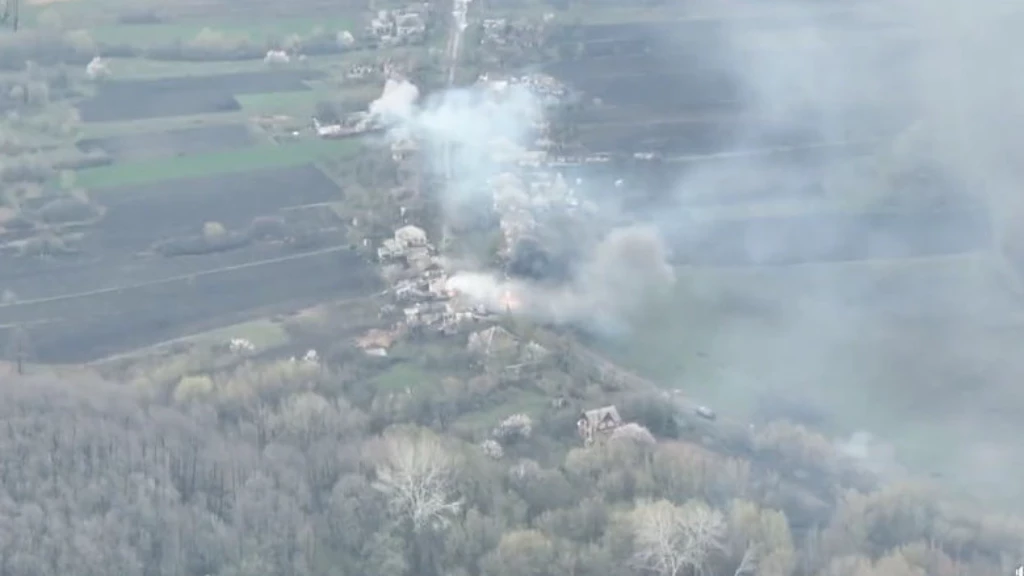 بكمين محكم.. ناقلة جند أوكرانية تستهدف دبابة روسية وتحولها لكتلة من النار (فيديو)