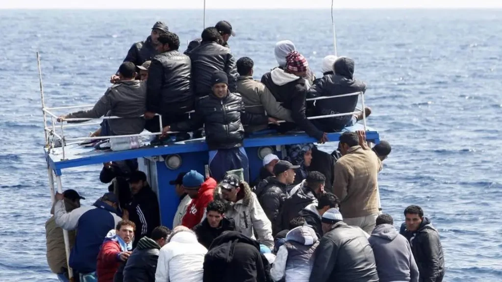 9 لاجئين سوريين يواجهون خطر الموت ومناشدات للسلطات الليبية إيقاف الترحيل
