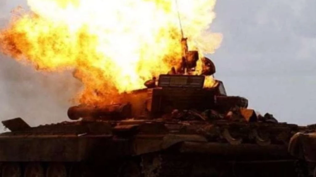 إصابة قاتلة.. صاروخ موجّه يحوّل دبابة لميليشيا أسد بطاقهما لكتلة من النار بإدلب (فيديو)