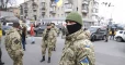 وزارة الدفاع الأوكرانية توقف أحد ضباطها بعد فضيحة كشفها مقطع مسرب (فيديو)
