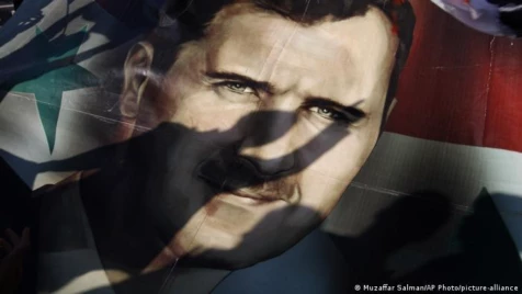 "يحكم مثل زعيم مافيا".. الإيكونوميست تروي فصول فساد بشار الأسد: نهب بلده بالكامل