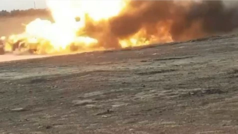 تحولت لكتلة من النار  .. تفجير هائل لشاحنة مفخخة قرب جرابلس (فيديو)