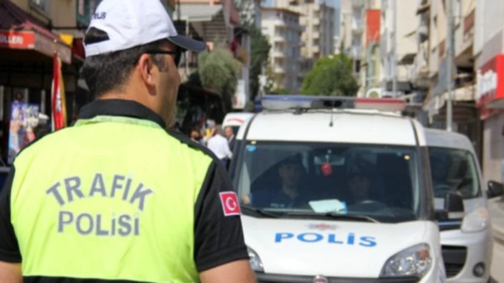 اعتقدوا أنهما سوريان.. أتراك يعتدون بالضرب على صحفي إسباني وزوجته وسط إسطنبول