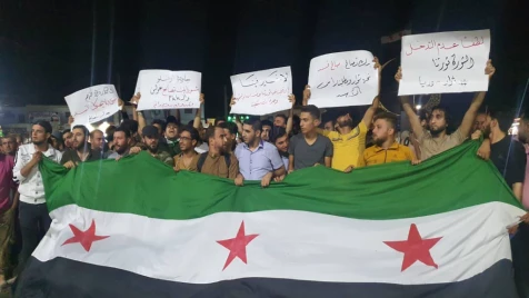 Suriyeli muhalifler, hem Çavuşoğlu'nun açıklamaları hem de Türk bayrağının yakılmasını kınadı
