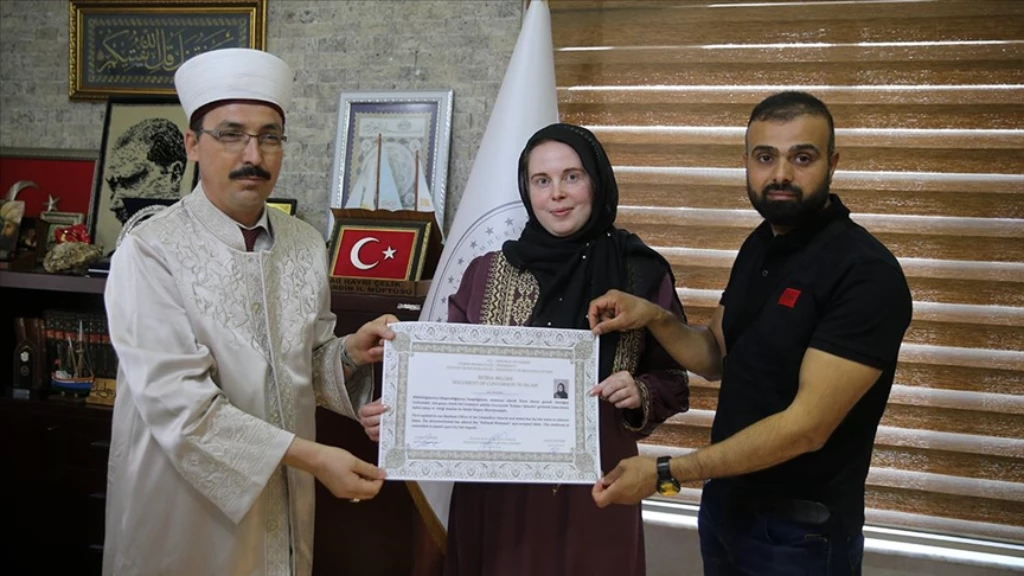 بعد أول زيارة لأهله.. ألمانية متزوجة من سوري تعتنق الإسلام في تركيا (فيديو)