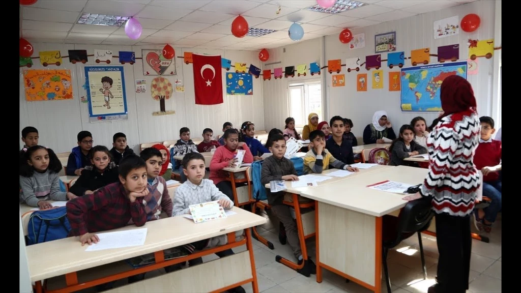 400 ألف سوري خارج المدارس في تركيا وسببان يرهقان أهالي الطلاب