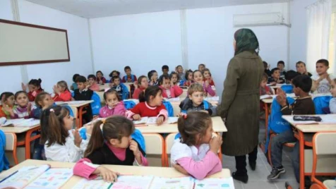 منصة حقوقية: 60 بالمئة من العائلات السورية تخشى إرسال أطفالها إلى المدارس في تركيا