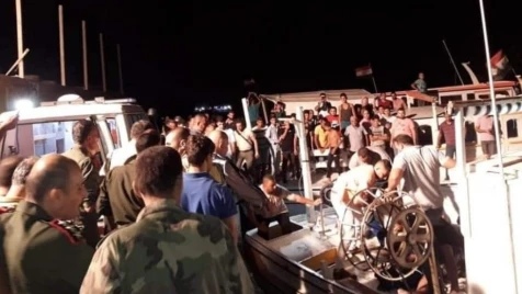 عشرات الغرقى السوريين واللبنانيين والفلسطينيين بمركب واحد قبالة ساحل طرطوس (فيديو)
