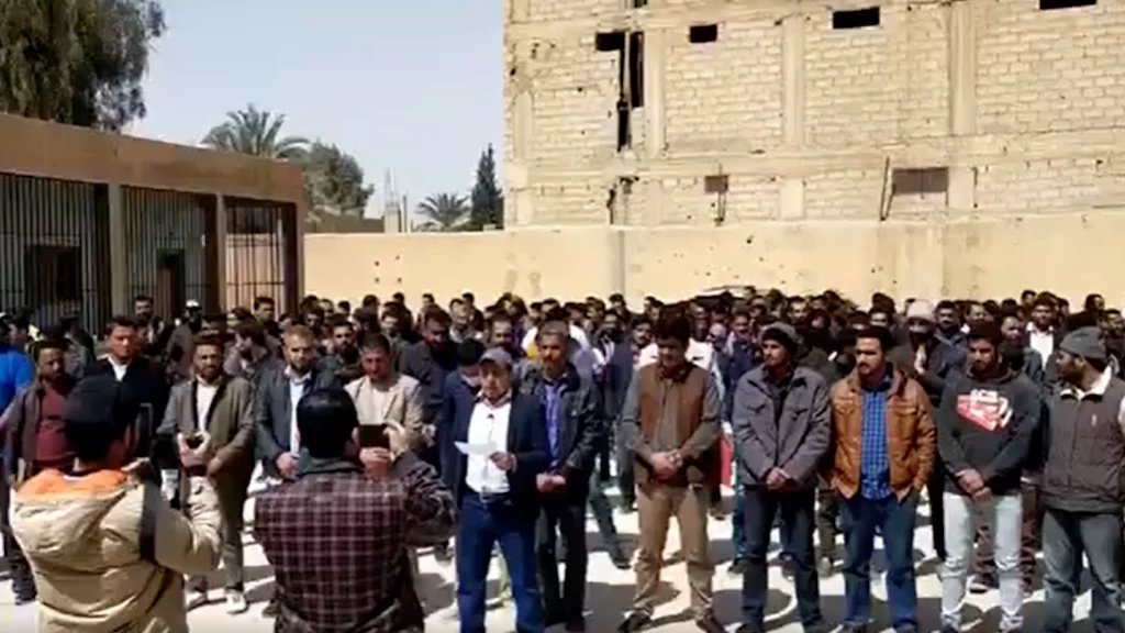إضراب المعلمين بدير الزور