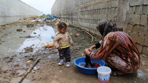 بعد وفاة وإصابة المئات.. منظمة الصحة العالمية تحذّر من تفشي الكوليرا بسوريا