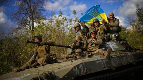 أوكرانيا.. كييف تقلب الموازين بخيرسون وتقتل وتأسر العشرات وموسكو تعترف (فيديو)