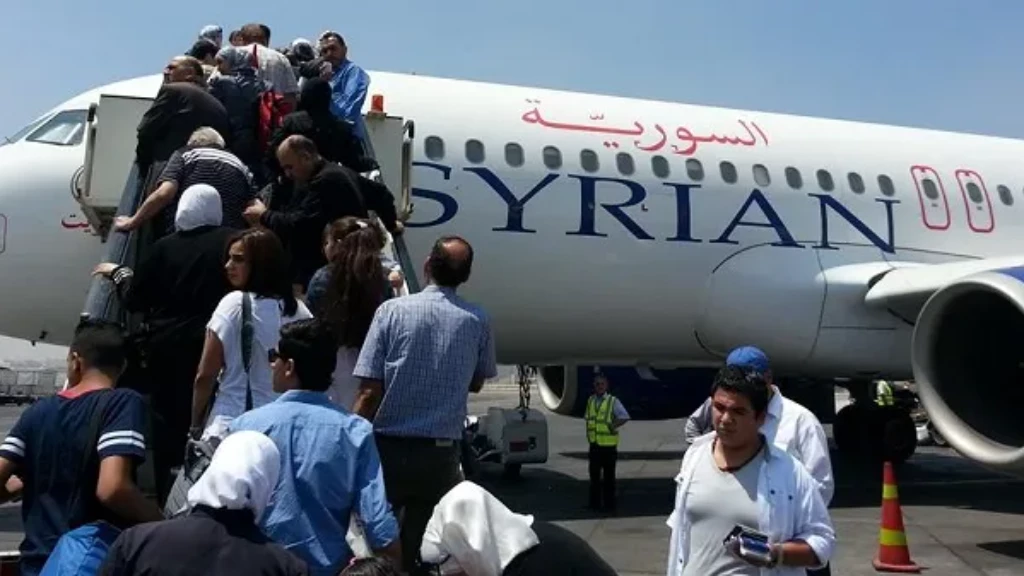 ركاب السورية للطيران بدولة وأمتعتهم بدولة أخرى.. وموالون: "فضيحة نتنة"