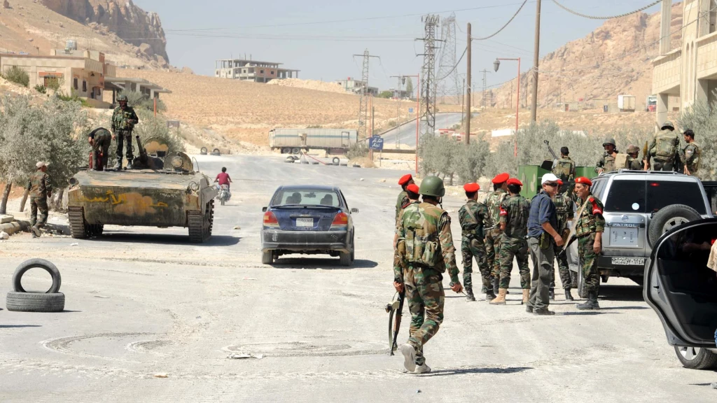 ميليشيا الفرقة الرابعة تحاصر بلدة بريف دمشق.. واشتباكات مستمرة في درعا