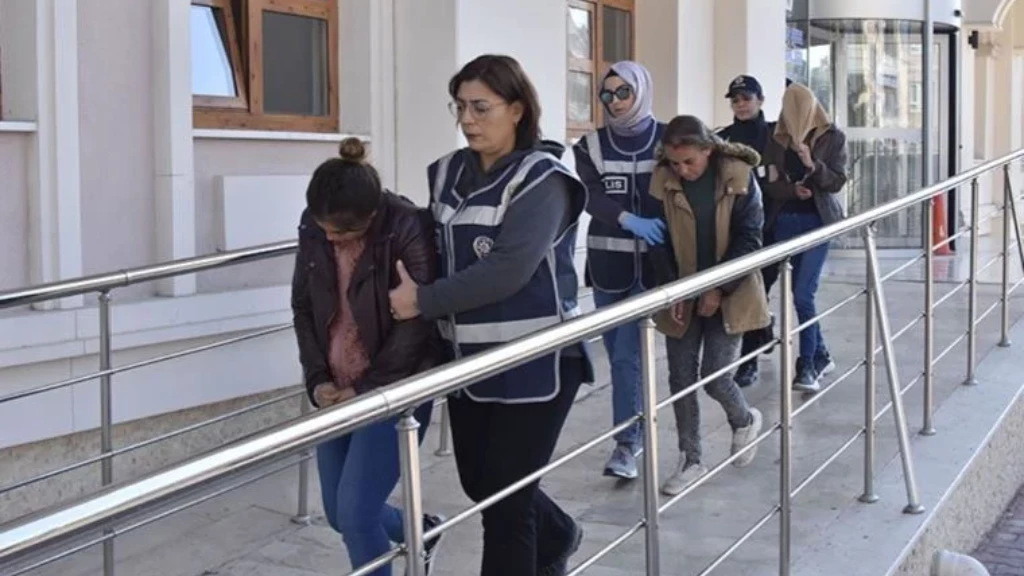 القبض على عصابة في تركيا