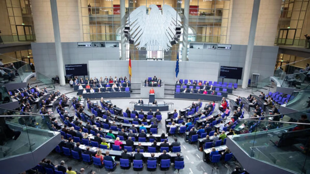 بعد تسهيلات منح الجنسية.. البرلمان الألماني يقرّ تسريع إجراءات اللجوء