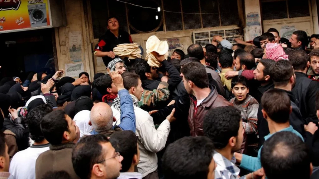 مسؤول سابق يُكذّب حكومة أسد: نصف أفران دمشق خارج الخدمة