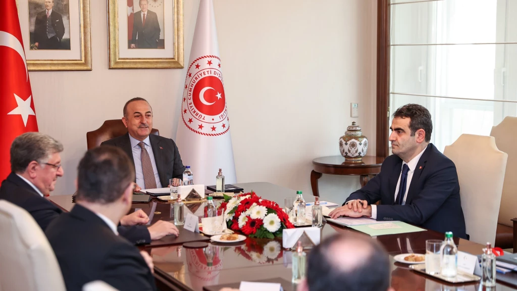 وزير الخارجية التركي: لن نتخلّى عن السوريين
