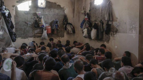 "عصابة مرتبطة بميليشيا أسد".. منظمة تكشف طريقة احترافية للاحتيال على عائلات المعتقلين (صور)
