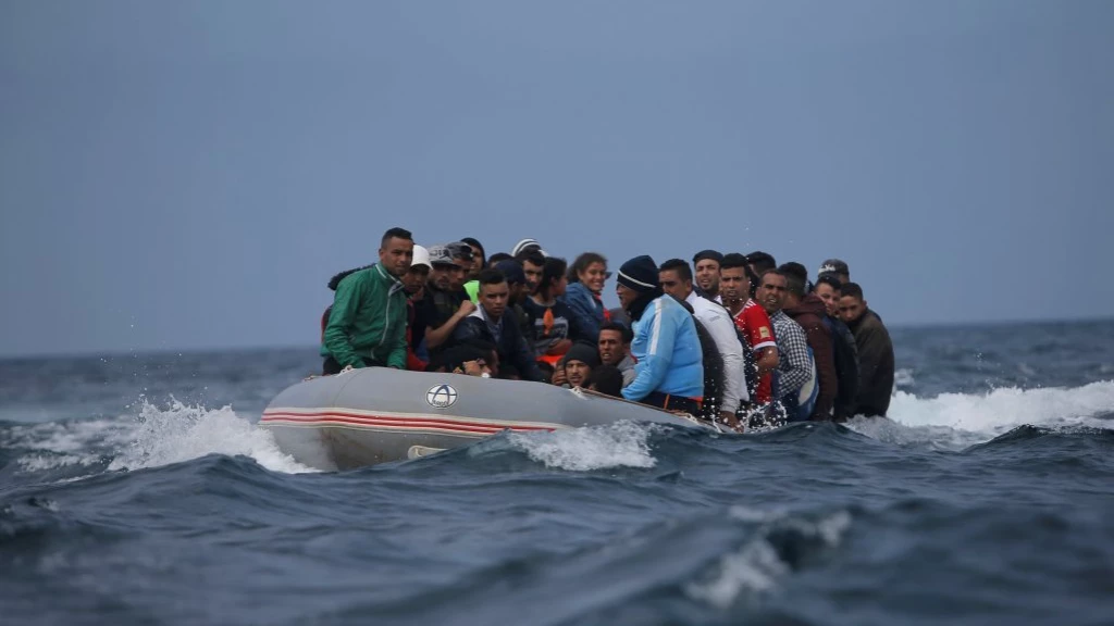 عبر 3 طرق للتهريب.. خفر السواحل المغربي ينقذ 270 مهاجراً بينهم سوريون