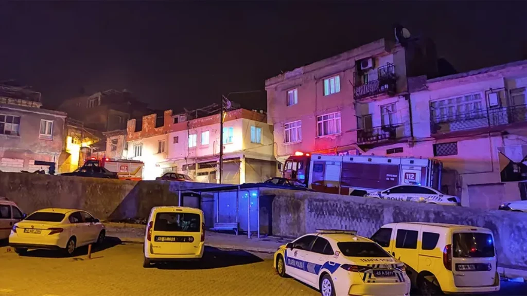 تفاصيل حريق يودي بحياة 3 أيتام سوريين من عائلة واحدة بمدينة مرعش التركية (فيديو)