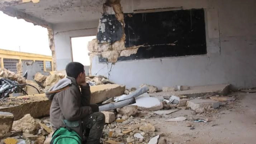 أرقام كارثية.. تقرير يكشف حجم الدمار الذي ألحقته ميليشيا أسد بقطاع التعليم شمال غرب سوريا