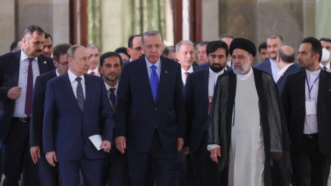 لماذا اضطرت روسيا وتركيا إلى إعادة إيران لمسار التطبيع؟
