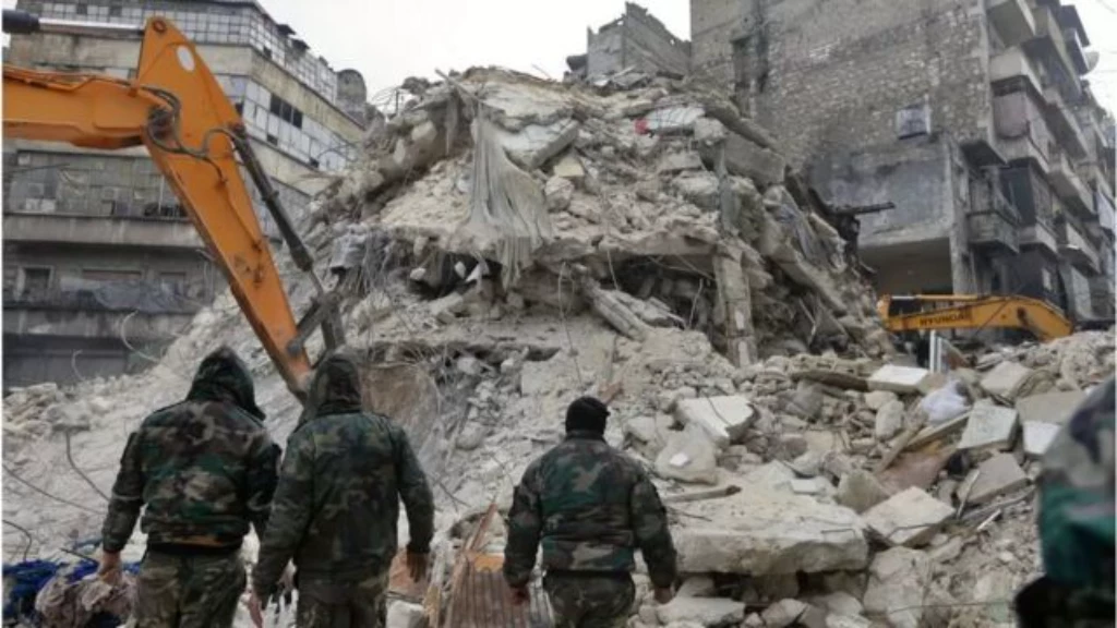 ميليشيا "آل بري" تهدم عدة مبانٍ بحجة الزلزال وتعتقل 13 شخصاً من مركز إيواء في حلب