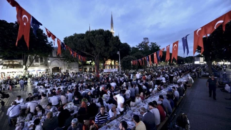 الأوقاف التركية تحدّد أول أيام شهر رمضان المبارك وعيد الفطر ومقدار الزكاة