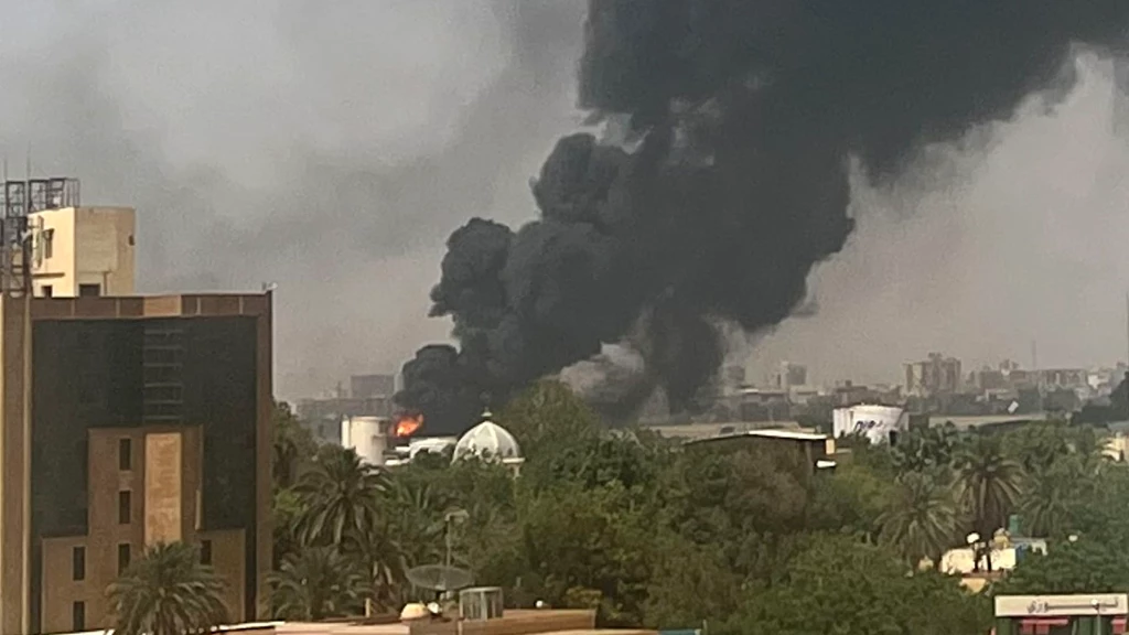 نحو 100 قتيل.. قوات حميدتي تسيطر على القصر الجمهوري في السودان و3 رؤساء للوساطة