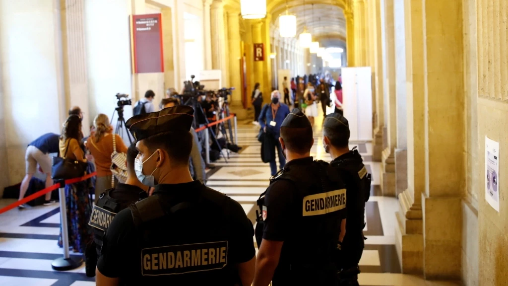 فرنسا تحاكم 5 متهمين بخطف صحفيين واحتجاز رهائن في سوريا