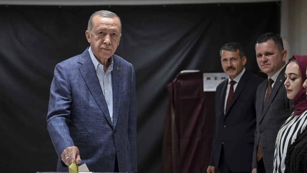 أكاديمي تركي مختص بالعلاقات الدولية لأورينت: 3 أسباب تؤهل أردوغان لفوز كاسح بجولة الإعادة
