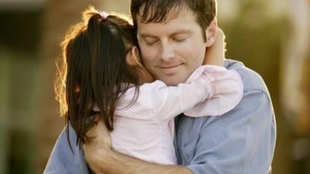 مسلسل تلفزيوني يُعيد طفلة لوالدها بعد اختفائها 6 سنوات والمفاجأة بهوية الخاطف (فيديو)