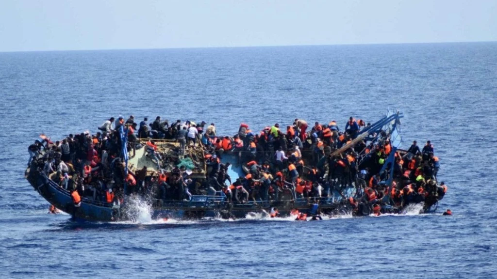 البحث جارٍ عن مفقودين.. تفاصيل مصرع 18 سورياً بعد غرق قاربهم قبالة السواحل الجزائرية