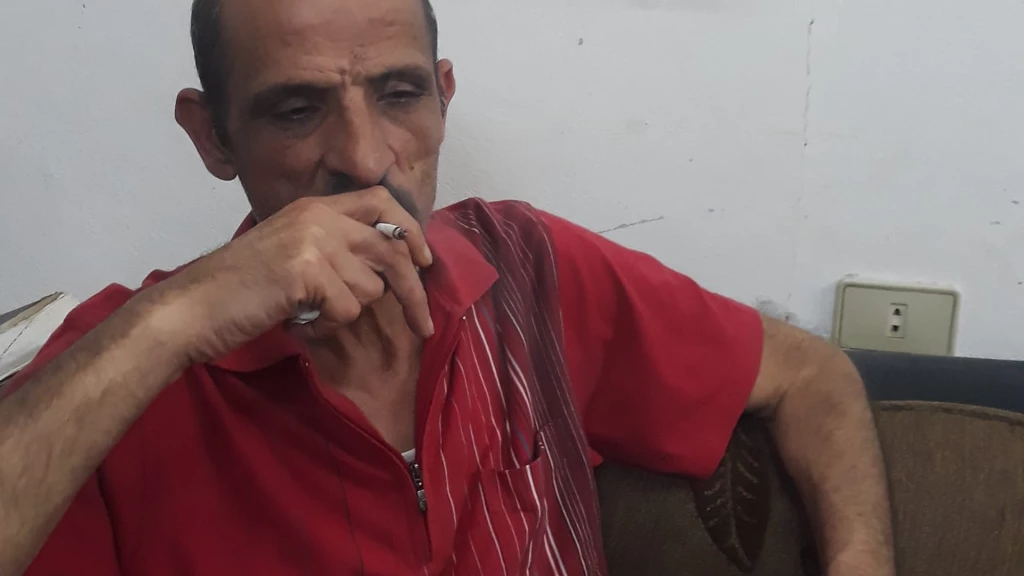 موظف علوي ينفجر بوجه بشار أسد ويعدّد جرائمه بحق السوريين والطائفة: "قتلتم شعباً بأكمله" (فيديو)