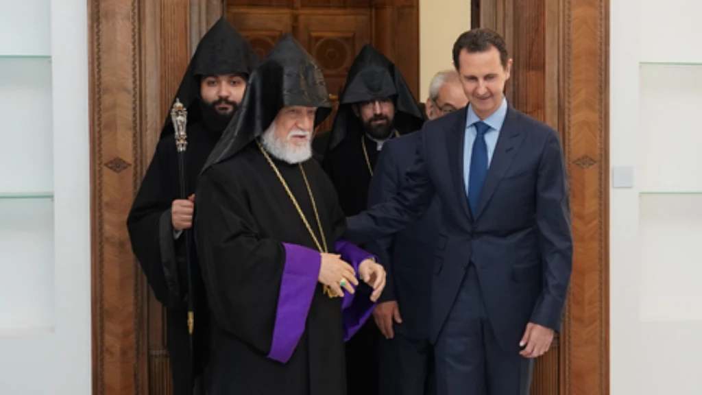 إيكونوميست: بشار الأسد يسترضي الهندوس واليهود والمسيحيين لفك عزلته الدولية