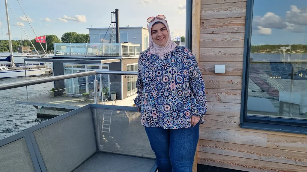 بعد رحلة تحدٍّ.. مهندسة سورية فلسطينية تشرف على مشروع فريد في السويد
