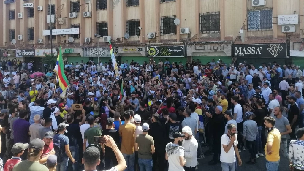جمعة السويداء الثالثة.. الآلاف يزحفون لساحة الكرامة: بشار ولاك ما بدنا اياك (فيديو)