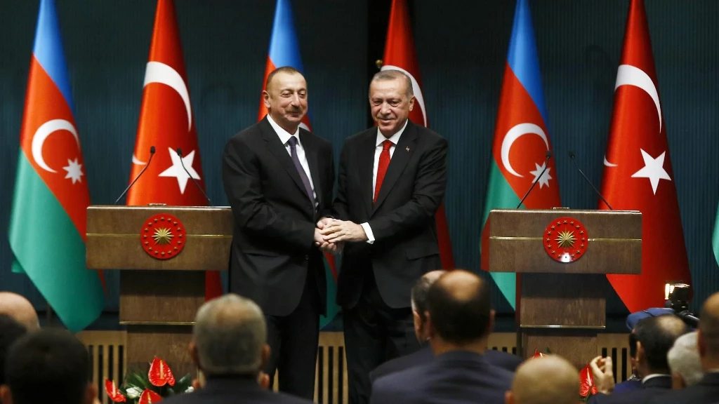 من بينها سكة حديد وخط للغاز.. مشاريع تركيا - أذربيجان اقتصاد بأهداف سياسية
