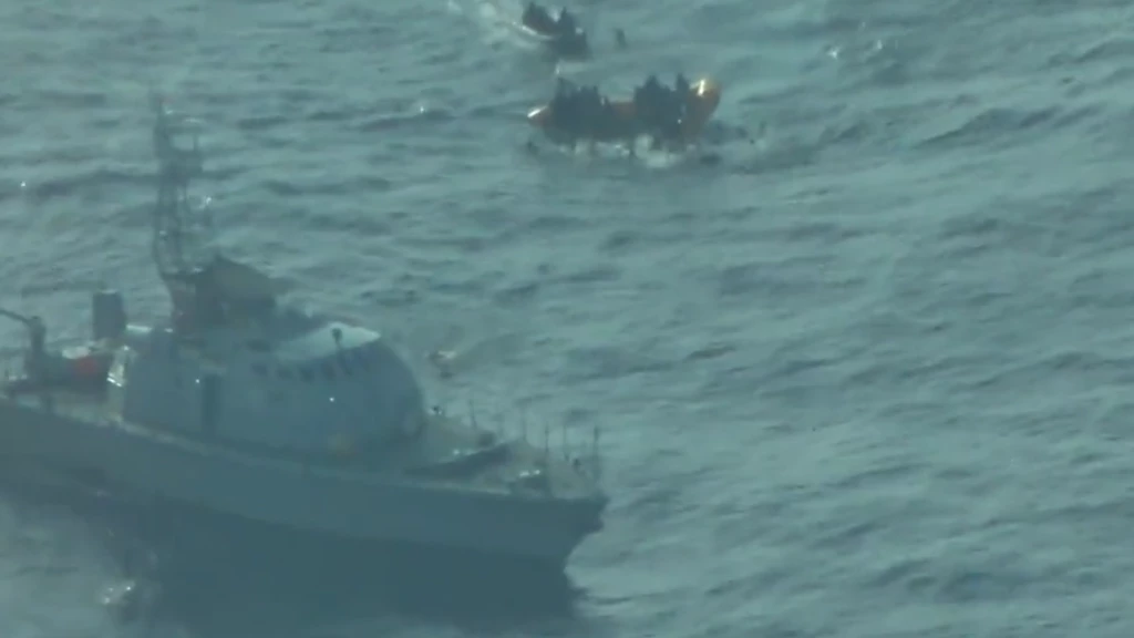منظمة ألمانية تفضح تعمّد خفر السواحل الليبي بإغراق قارب للمهاجرين (فيديو)