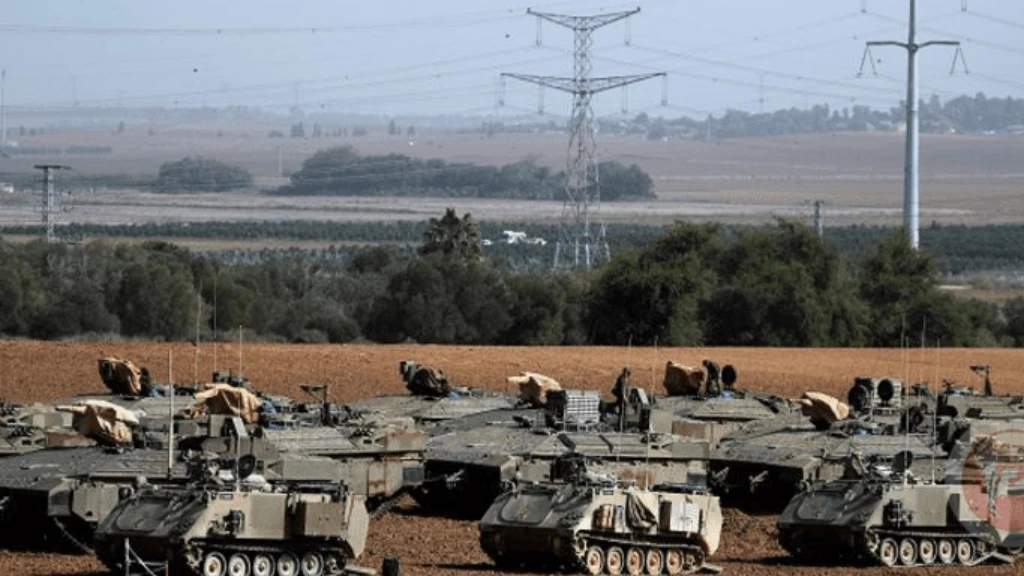 إسرائيل تطوّق غزة بجدار من الدبابات ومصر تحذّر من مخطط لدفع الفلسطينيين لأراضيها