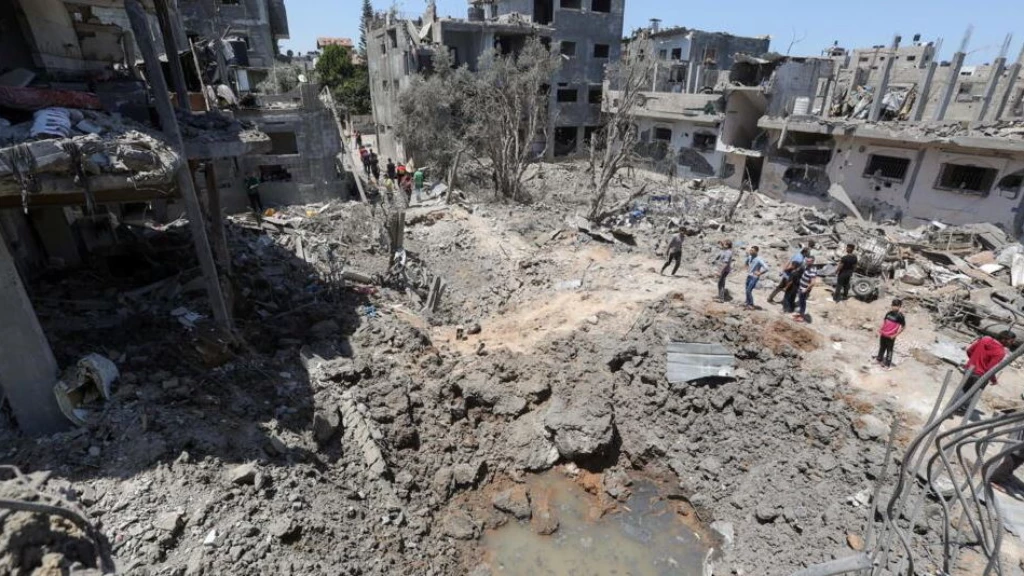 "مشهد حماة".. إسرائيل تتّخذ من إجرام حافظ الأسد قدوة بحربها ضد غزة