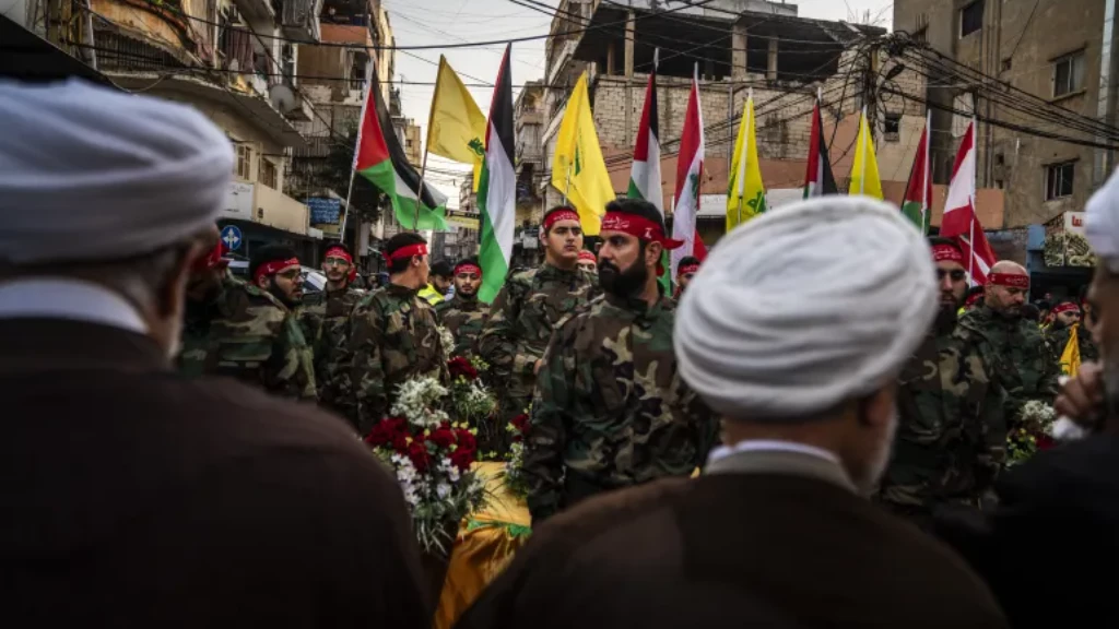 ما أهداف "حزب الله" من إعلان مقتل عدد من عناصره يومياً منذ بدء حرب غزة؟