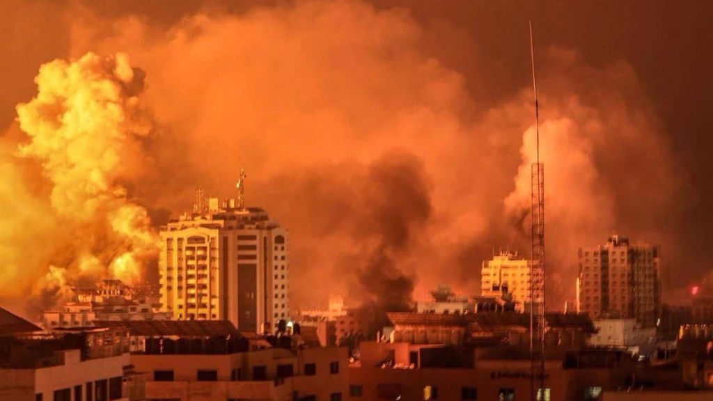 إسرائيل تواصل قصف غزة لليوم الـ 18 وتقتل 140