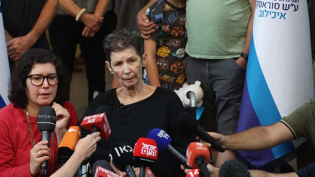 بعد إطلاق سراحها.. حديث الرهينة الإسرائيلية يشعل الغضب بتل أبيب وينسف دعايتها