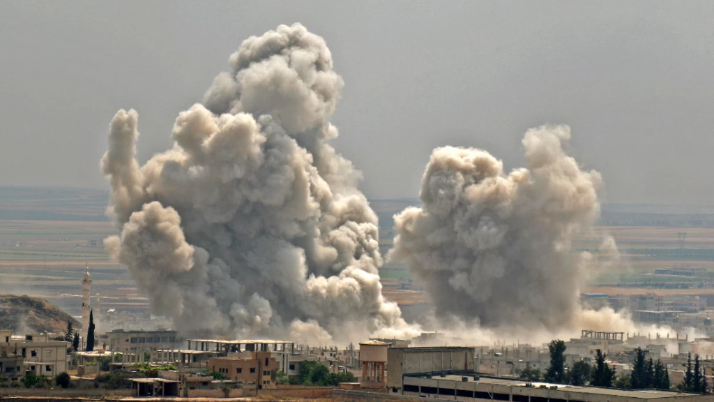 انفجار يهزّ حقل العمر بدير الزور.. وغارات روسية بالصواريخ الفراغية جنوب إدلب