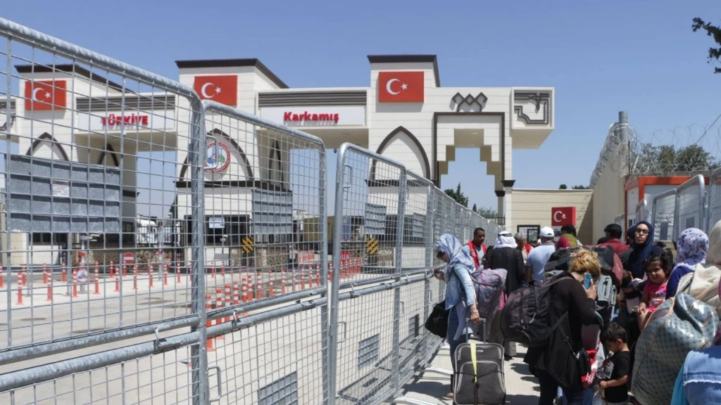 200 دولار.. "جرابلس" ترفع رسوم الدخول من تركيا للضعف وتفجّر غضب السوريين
