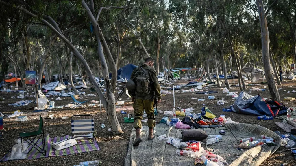 هآرتس: مروحية إسرائيلية قتلت مئات المشاركين بحفل في محيط غزة وليست حماس