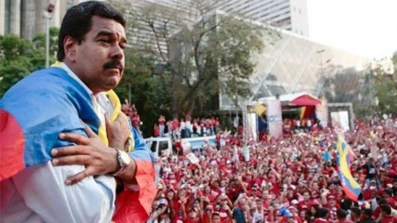 إمرأة قذفت رئيس فنزويلا بثمرة مانجو فكان هذا مصيرها!