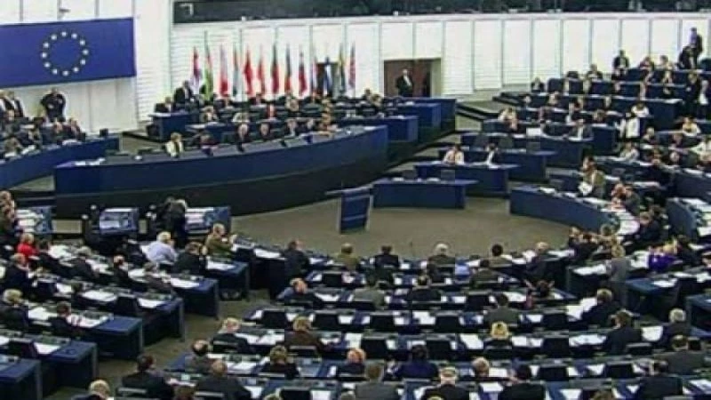البرلمان الأوروبي يدعم خطة توزيع 120 ألف لاجئ على دول الاتحاد